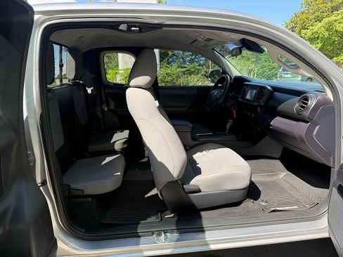Used 2019 Toyota Tacoma SR w/ SX Package RWD image 31