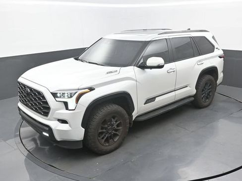 Used 2025 Toyota Sequoia Platinum w/ TRD Off-Road Package AWD/4WD image 16