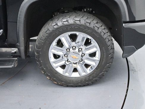 Used 2024 Chevrolet Silverado 2500 High Country w/ High Country Premium Package AWD/4WD image 34