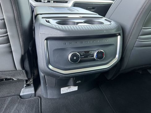 Certified 2025 Ford Expedition Active AWD/4WD image 29