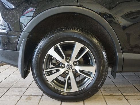 Used 2018 Toyota RAV4 XLE image 27