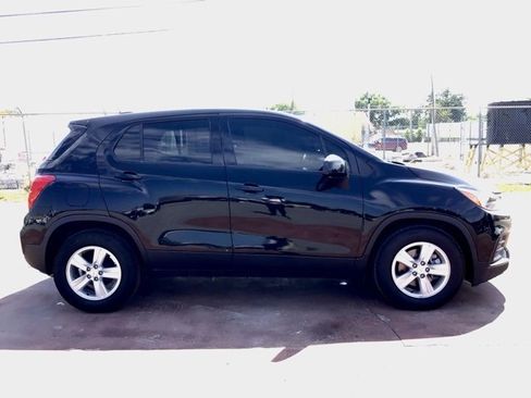 Used 2021 Chevrolet Trax LS w/ Tint and Cruise Package image 6