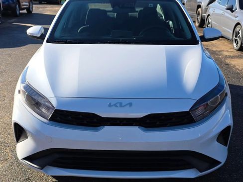 Used 2024 Kia Forte LXS FWD image 8