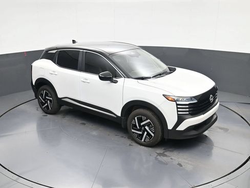 Certified 2025 Nissan Kicks SV FWD image 27