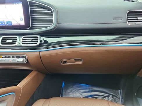 Used 2024 Mercedes-Benz GLE 450e 4MATIC w/ AMG Line Exterior image 37