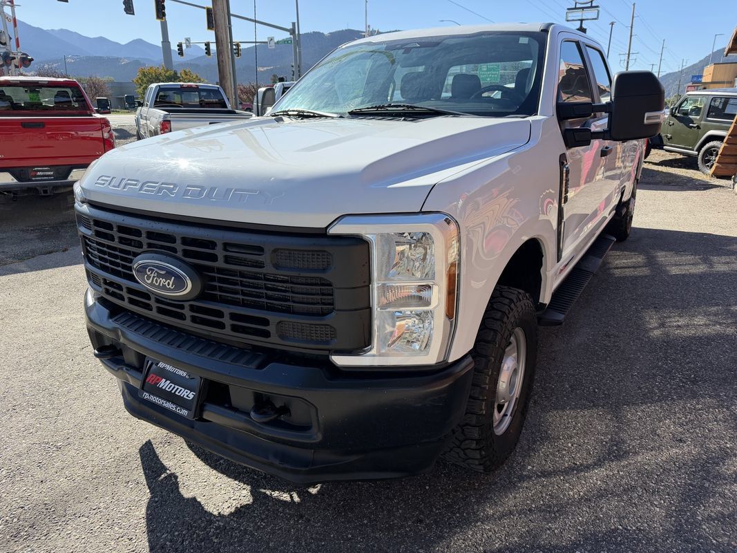 Used 2024 Ford F250 XL AWD/4WD image 4
