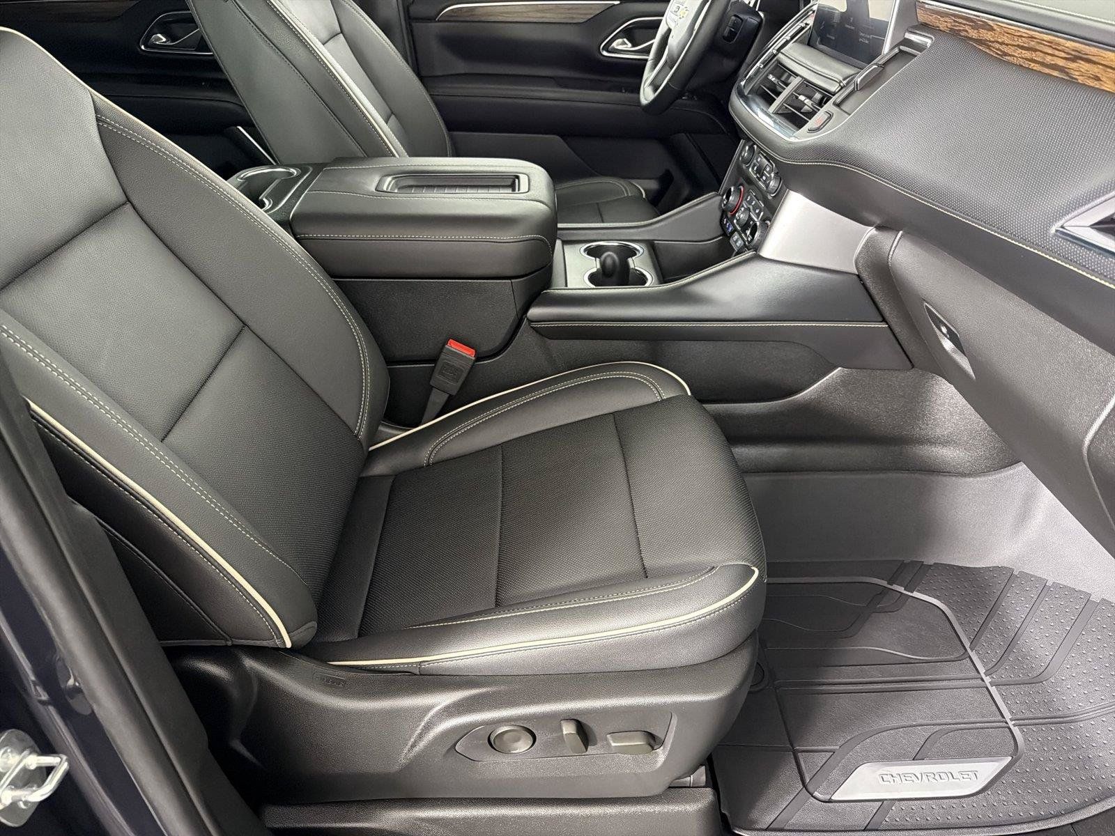 Certified 2024 Chevrolet Tahoe Premier w/ Premium Package RWD image 11