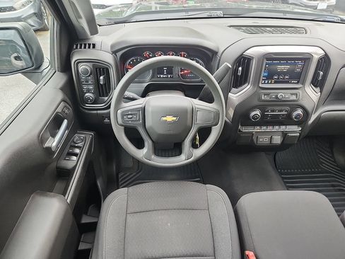 Used 2022 Chevrolet Silverado 1500 Custom AWD/4WD image 11