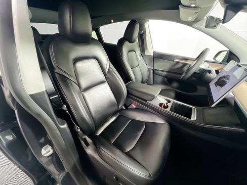 Used 2024 Tesla Model Y Long Range image 26