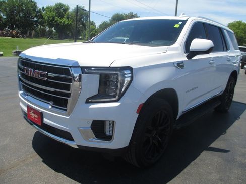 Used 2023 GMC Yukon SLT AWD/4WD image 11
