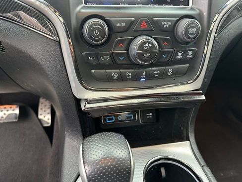 Used 2018 Jeep Grand Cherokee Trackhawk image 24
