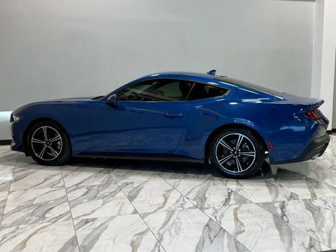Used 2024 Ford Mustang Coupe RWD image 9