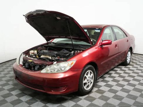 Used 2005 Toyota Camry LE FWD image 27