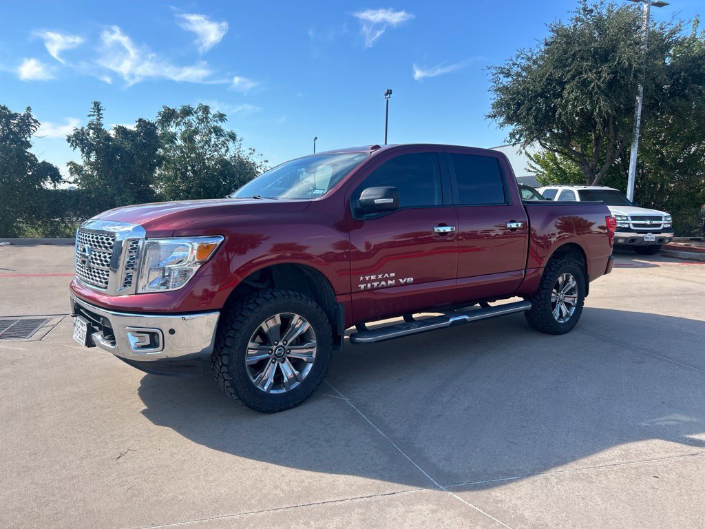 Used 2018 Nissan Titan SV w/ SV Convenience Package AWD/4WD image 1