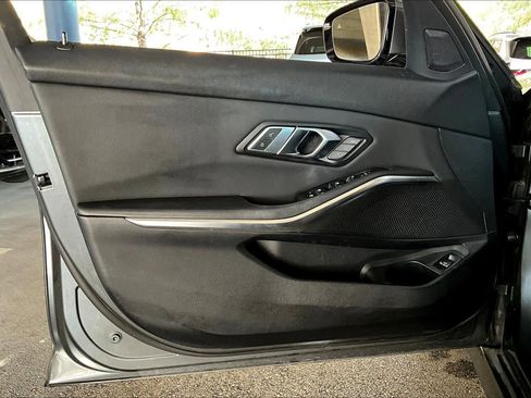 Used 2019 BMW 330i Sedan w/ Convenience Package image 21