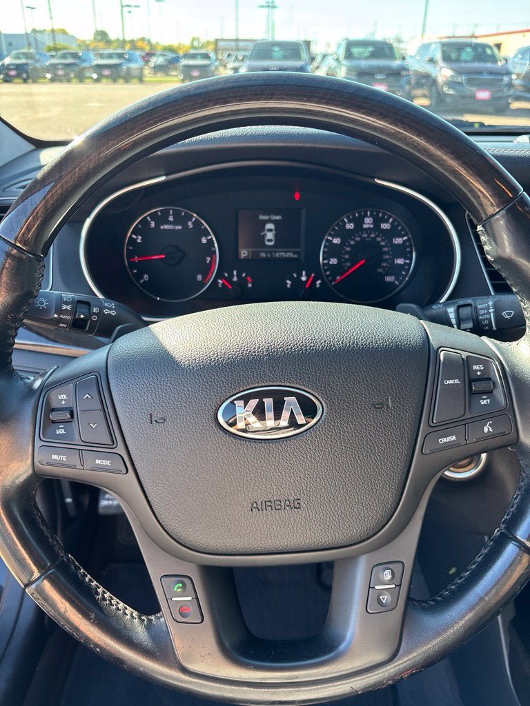 Used 2015 Kia Cadenza Premium FWD image 15