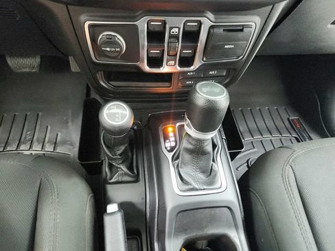 Used 2020 Jeep Wrangler Unlimited Sport S AWD/4WD image 24