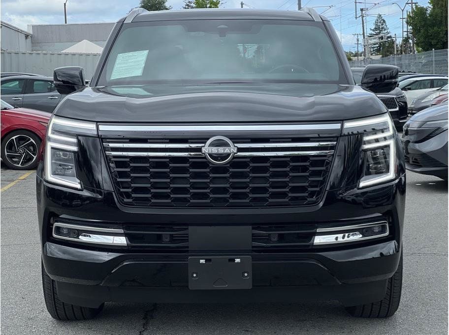 Used 2025 Nissan Armada Platinum AWD/4WD image 2
