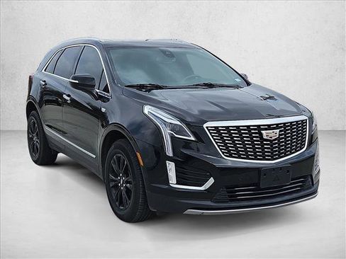 Used 2021 Cadillac XT5 Premium Luxury image 3