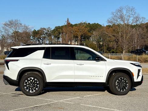 New 2026 Chevrolet Traverse Z71 w/ Enhanced Driving Package image 25