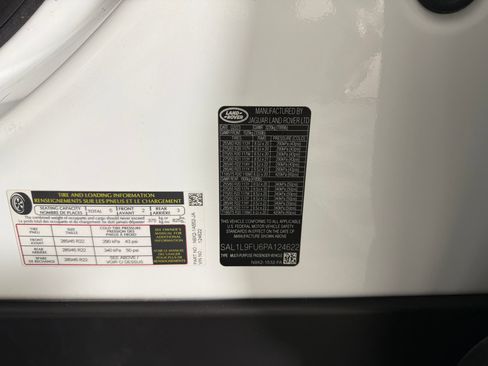 Used 2023 Land Rover Range Rover Sport SE Dynamic image 19