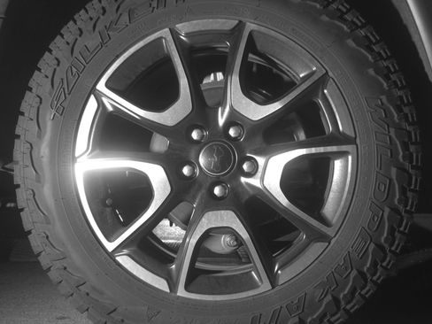 Used 2025 Jeep Compass Trailhawk image 15