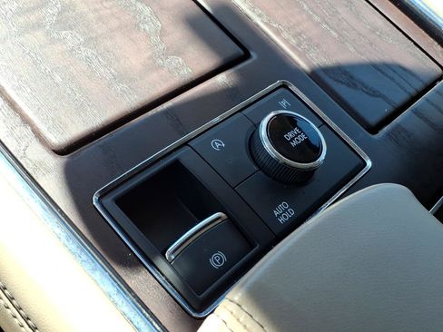 Used 2024 Lincoln Navigator L Reserve AWD/4WD image 25