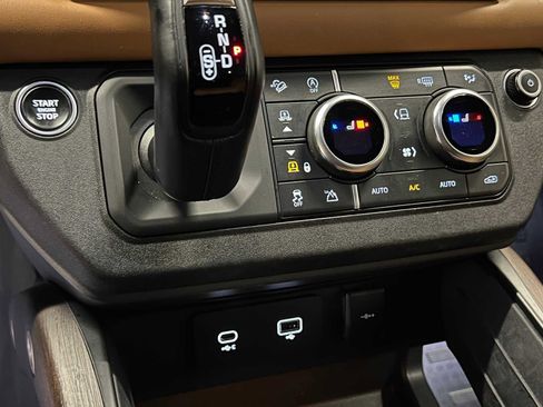 Used 2023 Land Rover Defender 110 X image 23