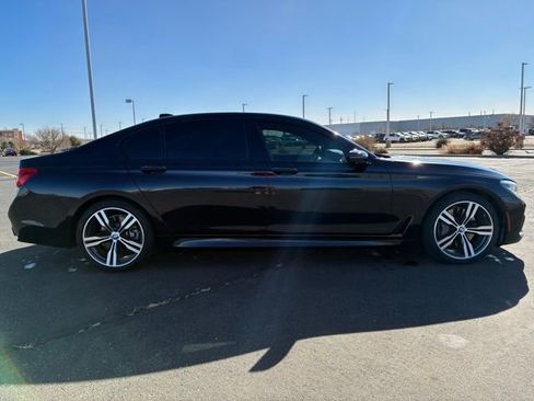 Used 2019 BMW 750i 750i w/ Executive Package image 7