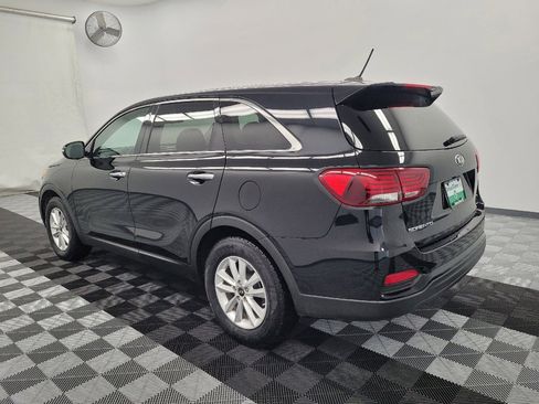 Used 2019 Kia Sorento FWD V6 image 3