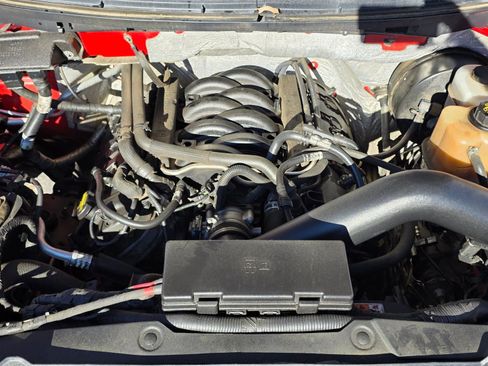 Used 2012 Ford F150 XLT w/ XLT Chrome Pkg image 8