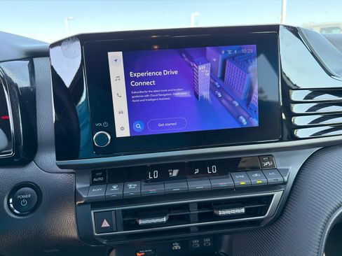 Used 2025 Toyota Camry SE FWD image 23