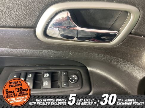 Used 2018 Jeep Grand Cherokee Laredo image 27