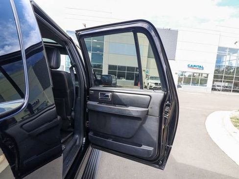 Used 2016 Lincoln Navigator L Reserve image 49