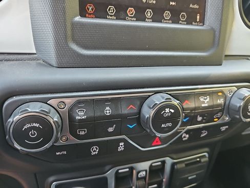 Used 2021 Jeep Wrangler Unlimited Sport AWD/4WD image 22