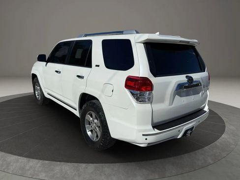 Used 2011 Toyota 4Runner SR5 w/ Convenience Pkg image 3