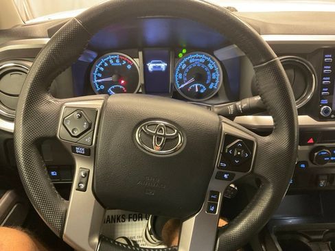 Used 2023 Toyota Tacoma SR5 w/ Technology Package AWD/4WD image 18
