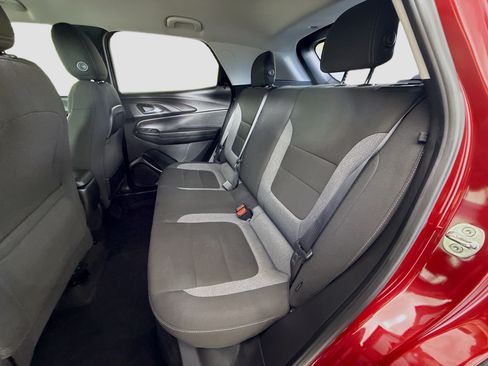 Used 2021 Chevrolet TrailBlazer LS FWD image 25