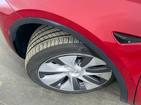 Used 2021 Tesla Model Y Long Range AWD/4WD image 42