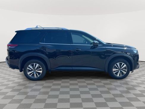 Used 2025 Nissan Pathfinder SL AWD/4WD image 5