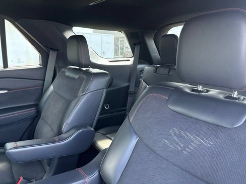 Used 2025 Ford Explorer ST AWD/4WD image 9