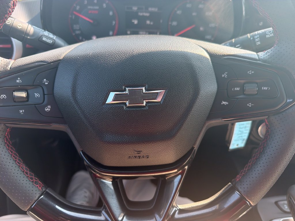 Used 2025 Chevrolet Trax RS w/ Driver Confidence Package FWD image 31
