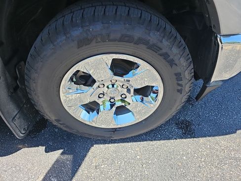 Used 2022 RAM 1500 Laramie AWD/4WD image 10