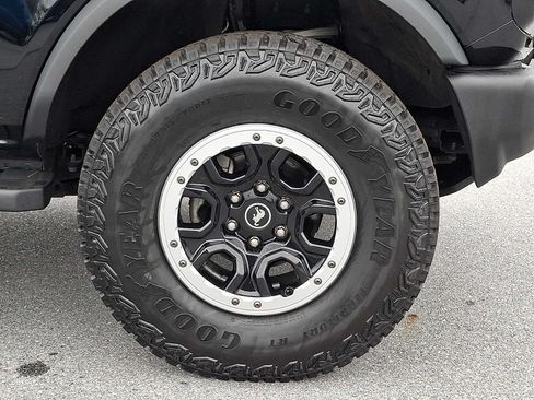 Certified 2023 Ford Bronco Outer Banks w/ Sasquatch Package AWD/4WD image 8