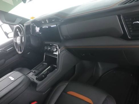 Used 2025 GMC Sierra 2500 AT4 w/ Technology Package image 30