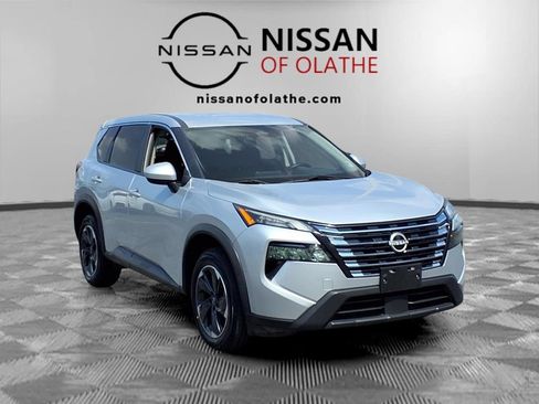 Used 2024 Nissan Rogue SV AWD/4WD image 29