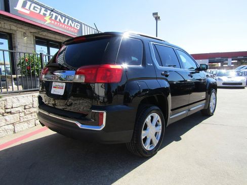 Used 2017 GMC Terrain SLE w/ Convenience Package FWD image 4