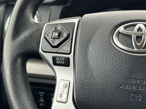 Used 2017 Toyota Tundra SR5 w/ SR5 Upgrade Package AWD/4WD image 28