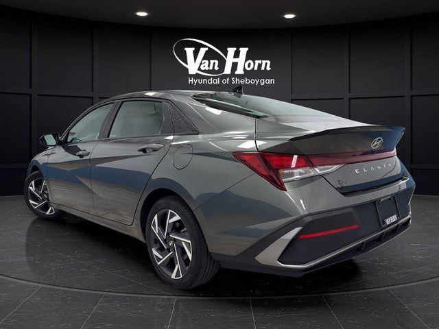 Used 2025 Hyundai Elantra Sport w/ Cargo Package FWD image 5