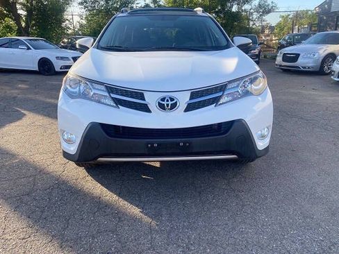 Used 2015 Toyota RAV4 XLE AWD/4WD image 4
